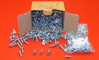 M6 x 12 Tray Bolts & Nuts (200/pack)